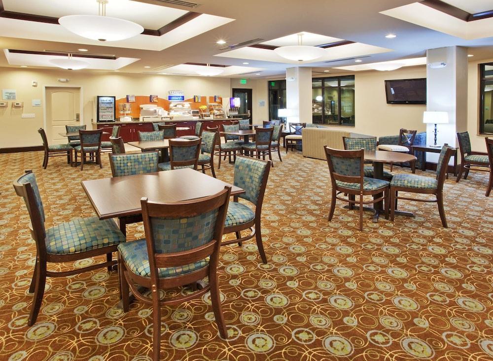 Holiday Inn Express & Suites Merced - Yosemite Natl Pk Area, An Ihg Hotel Zewnętrze zdjęcie